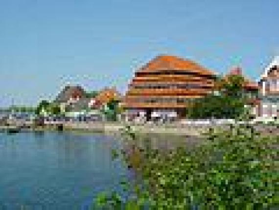 Pagoda store on the inland water