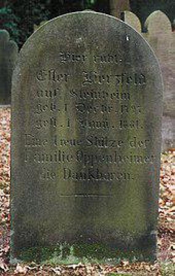 Gravestone at the Jewish cemetery in Quernheim