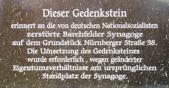 Der Text informiert über den Standort der Synagoge.