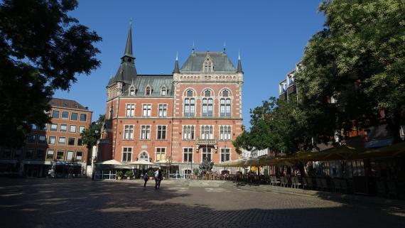 Das Alte Rathaus am Oldenburger Markt stammt in seiner heutigen Form aus dem Jahr 1886/88.