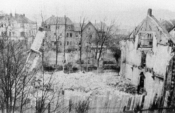 The left gable is about to collapse onto the rubble pile.