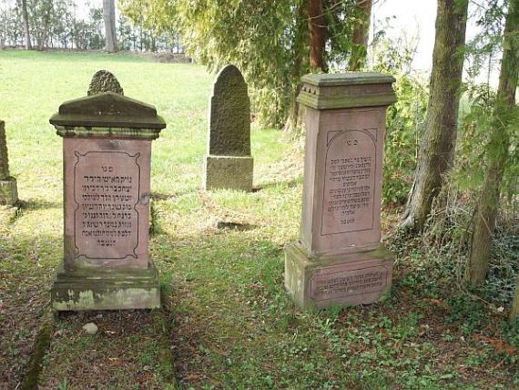 two high gravestones with Hebrew inscription