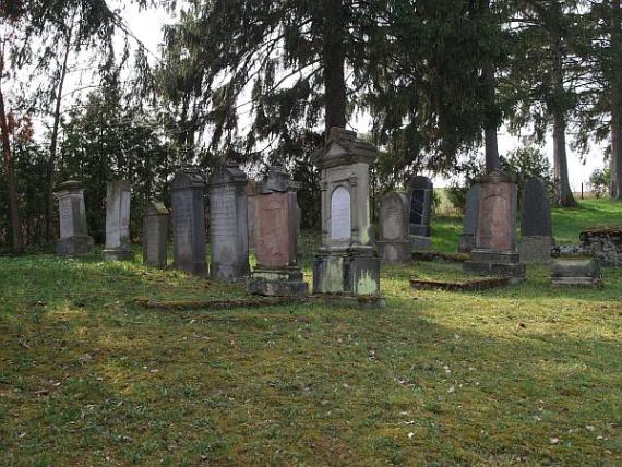 View of the tombstones from the side