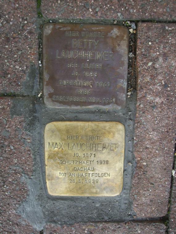 Die „Stolpersteine“ zur Erinnerung an Betty und Max Lauchheimer wurden 2007 bzw. 2017 verlegt.