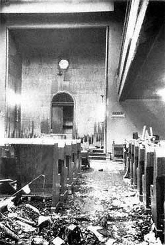 destroyed interior of the synagogue in Reichenbachstraße 27