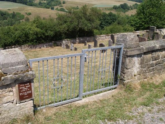 simple metal gate