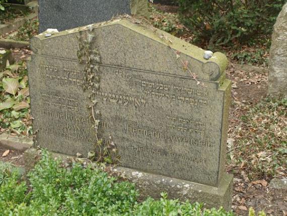 Gravestone with Hebrew inscription