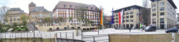 In the immediate vicinity of Luitpoldplatz between Kanalstrasse and Opernstrasse, La-Spezia-Platz was created in 2002, named after Bayreuth's northern Italian twin city (since 1999).