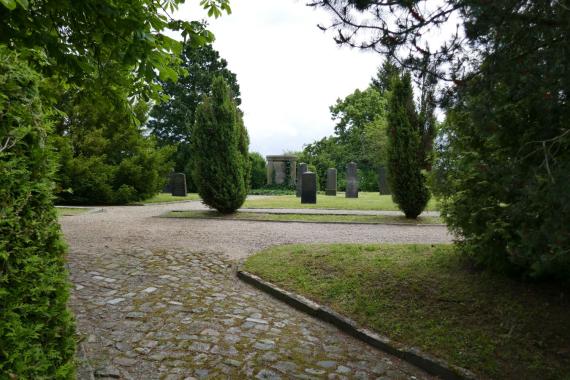 Starting in 1948, a memorial was created on the destroyed cemetery grounds, which also included some preserved gravestones.