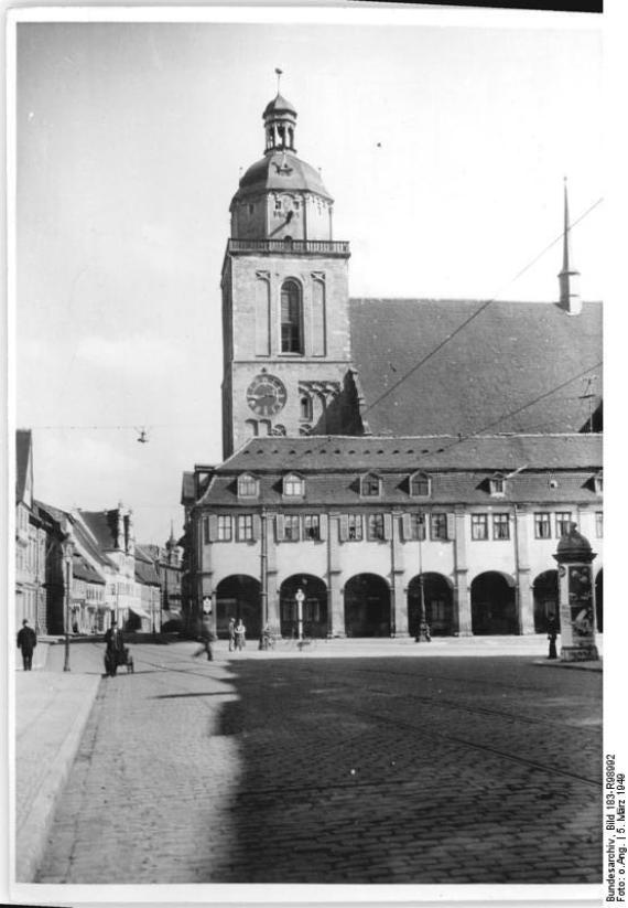 The Gothic castle and town church of St. Mary (1506-54) before its destruction. The Romanesque predecessor building was consecrated in 1263.