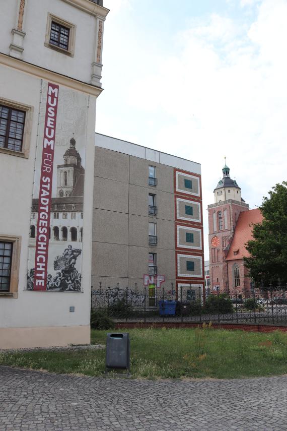 Seit 2005 beherbergt der historische „Johannbau“ das Museum für Stadtgeschichte Dessau. Im Stadtbild ist vor allem das sozialistische Erbe weiter präsent.