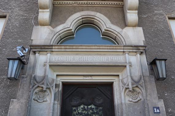 The listed house - "built anno dom[ini] 1900" - combines various stylistic elements from Art Nouveau, Renaissance and "Heimatstil".