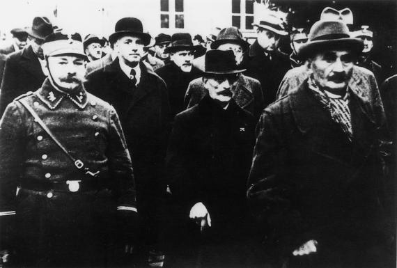 March of the Jews through Oldenburg on November 10, 1938