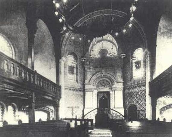 black and white interior view of the former synagogue at Augustenstraße 101, with two floors and high ceiling