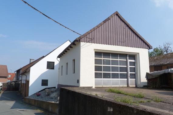 Front view, glazed gate