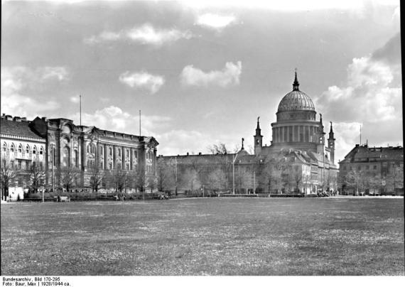 Potsdam, Wilhelmsplatz (Square of Unity)
