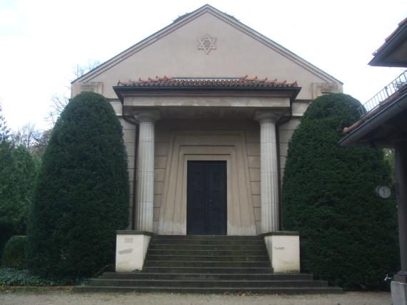 Neoklassizistische Trauerhalle der Architekten Börnstein & Kopp