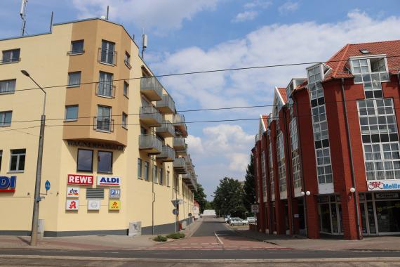 Die Straße „Am Leipziger Tor“ führt zum Israelitischen Friedhof 