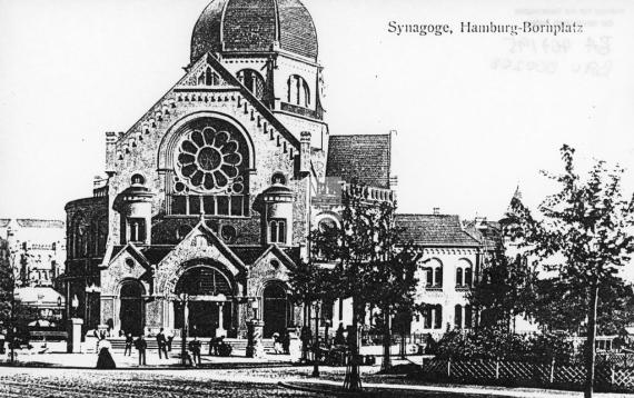 black and white postcard of the synagogue at Bornplatz, magnificent building with dome, many windows and some turrets