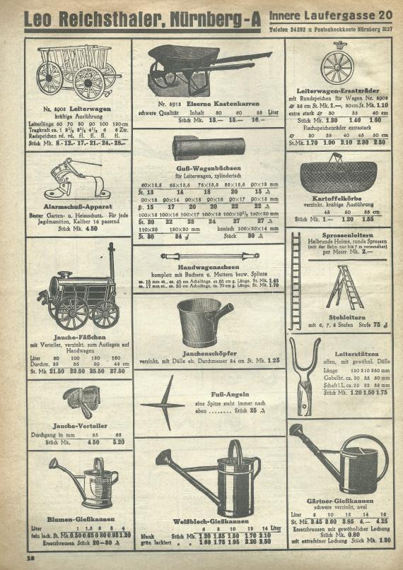 48seitiger, reich bebildeter Verkaufskatalog - Gartengeräte - Werkzeuge - Ausgabe 1934 von Leo Reichsthaler - Auszug aus dem Warensortiment,- Seite 18, zu sehen sind verschiedene Gießkannen, ein Leiterwagen, eine Schubkarre ( eiserner Kastenkarren), ein Jauchefäßchen mit Verteiler zum Auflegen auf Handwagen(kleiner Leiterwagen), Alarmschuß-Apparat, usw.          