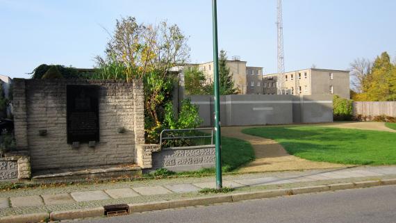 Synagogue monument by Hoheisel & Knitz