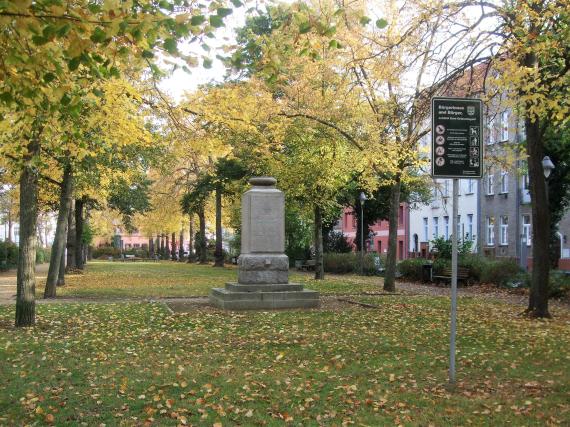 Der Karl-Marx-Platz (ehemals Alsenplatz, 1864/65 angelegt) 