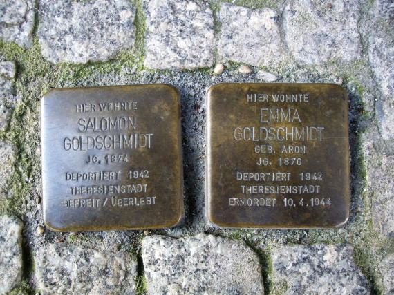 Stolpersteine in der Kirchstraße 20/2 für das Ehepaar Goldschmidt