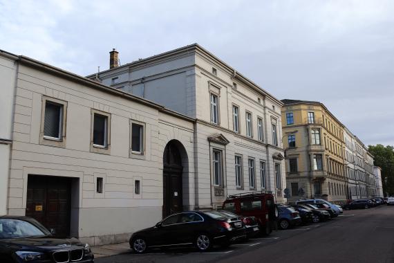 Der Eingang zur Villa Friedmann befand sich auf der Westseite, von der Leibnizstraße her (Ansicht von Norden