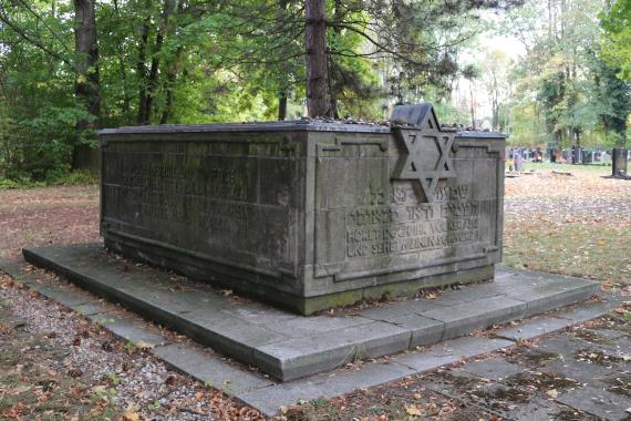 Memorial for the Leipzig victims of the Shoa: "Hear, all you nations, and see my pain!" (Lamentations 1:18)