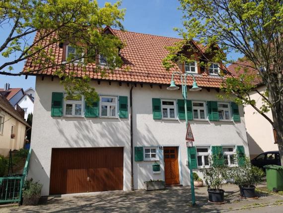 Two-storey eaves house