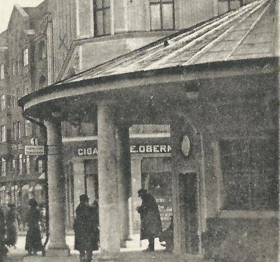 Historische Ansichtskarte Augsburg - Bürgermeister Fischer Straße Historische Ansichtskarte Augsburg - Bürgermeister Fischer Straße um 1920 mit der Cigarrenhandlung E. Obermayer - Ausschnittvergrößerung
