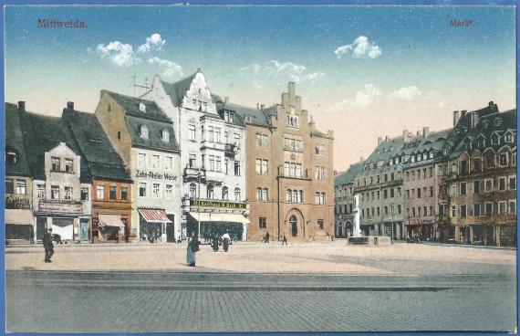 Historische Ansichtskarte vom Markt in Mittweida - Geschäftshäuser am Markt mit dem Kaufhaus H. Bach - aus der Zeit um 1910 - 1915