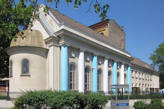 Side exterior view of the youth synagogue on Fraenkelufer in the Berlin district of Kreuzberg