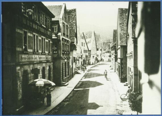 Bildabzug von historischem Glas-Foto-Negativ - Hauptstraße Bopfingen mit dem Geschäft von Sally Pappenheimer aus der Zeit um 1920