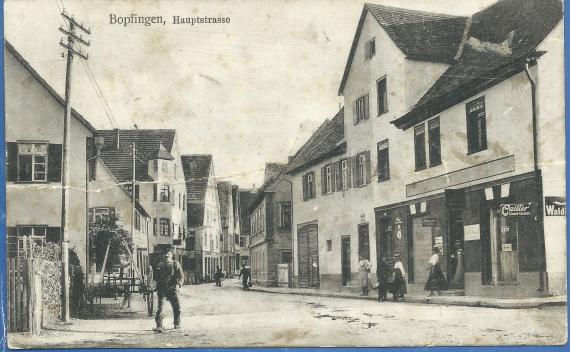 Historische Ansichtskarte Bopfingen - Hauptstraße mit Haus Jakob Neumetzger aus der Zeit um 1920