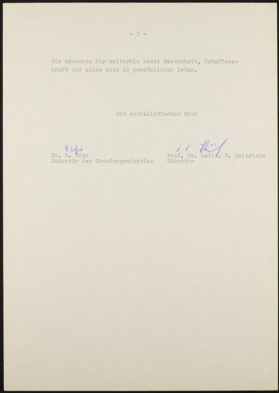 The pictures contain a text written on a typewriter wishing Lola Zahn a happy birthday.