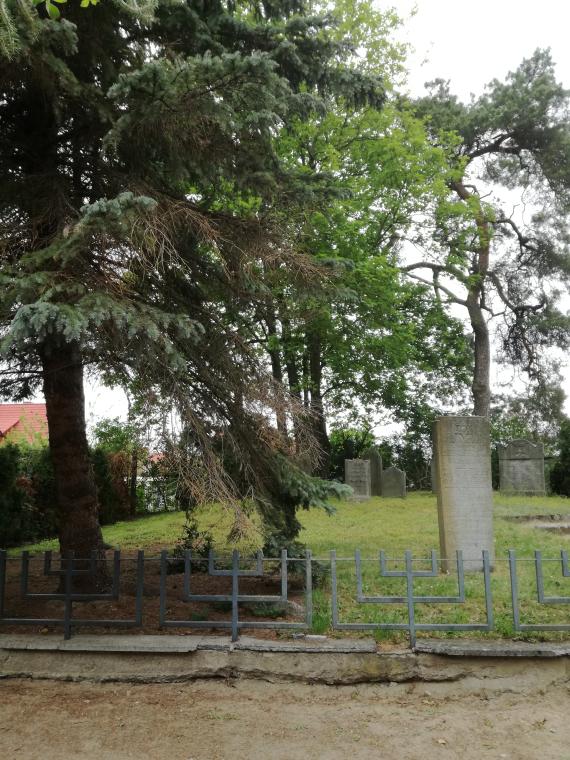 Teilansicht von Baracke aus