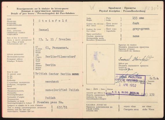 Personendaten Interzonenpass betreffend Reisegenehmigung für britische und US-amerikanische Zone, mit zahlreichen Kontrollstempeln, deutsch, englisch, französisch, russisch, Berlin, 10.04.1952-07.12.1954.