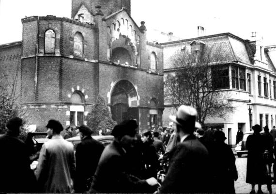 Die Brandruine der Oldenburger Synagoge in der Peterstraße