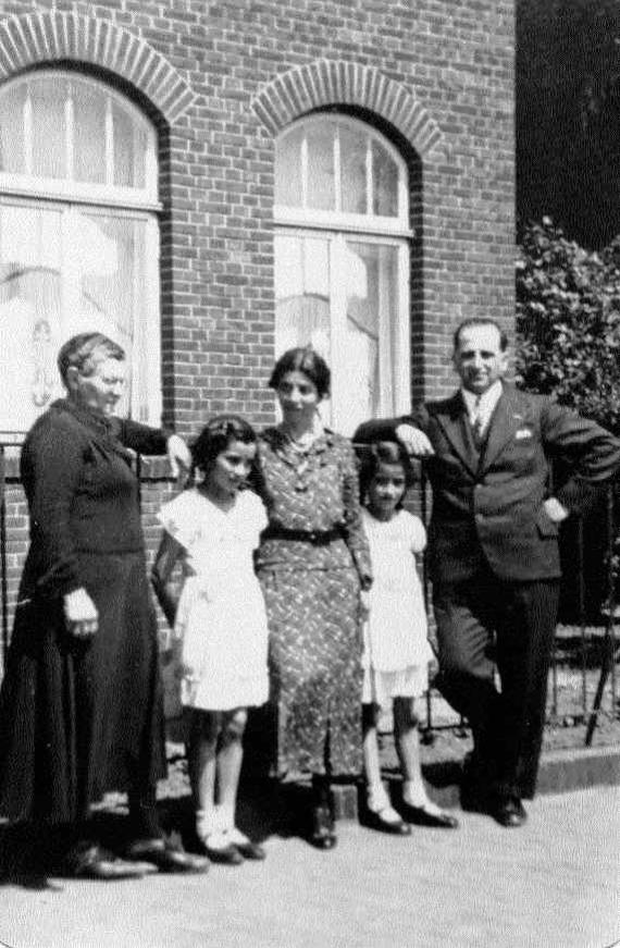 Teacher Hermann Spier around 1936 with his family