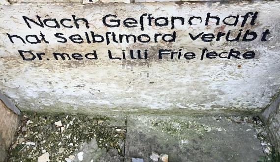 Gedenkinschrift auf dem ehemaligen jüdischen Friedhof für Lilli Friesicke in Brandenburg an der Havel