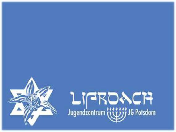 On the picture is the logo of the youth club lifroach.