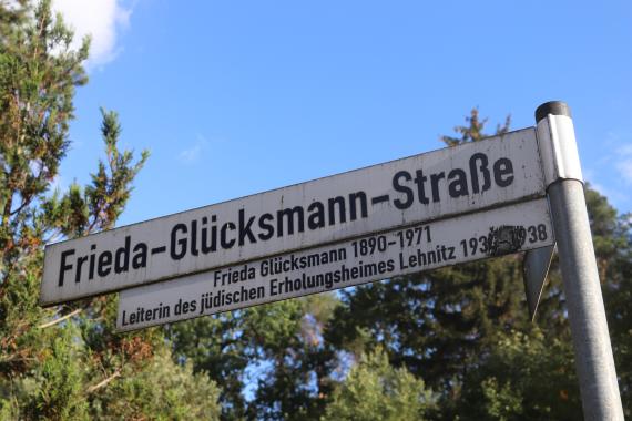 View street sign of Frieda-Glücksmann-Straße in Lehnitz