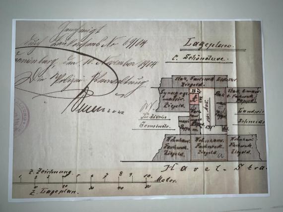 Construction plan of a synagogue and surrounding buildings.