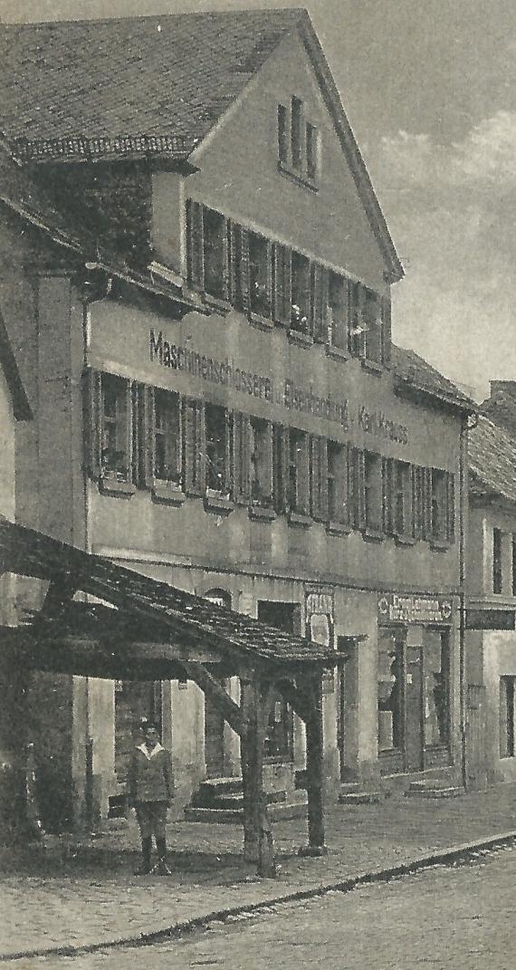 Historical picture postcard of Gerberstraße in Gunzenhausen with the short and cut goods store Ernst Lehmann, - sent as field post on August 11, 1918 - detail enlargement