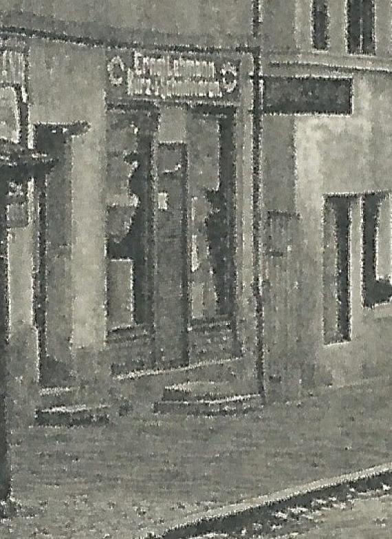 Historical picture postcard of Gerberstraße in Gunzenhausen with the short and cut goods store Ernst Lehmann, - sent as field post on August 11, 1918 - detail enlargement short and cut goods store Ernst Lehmann