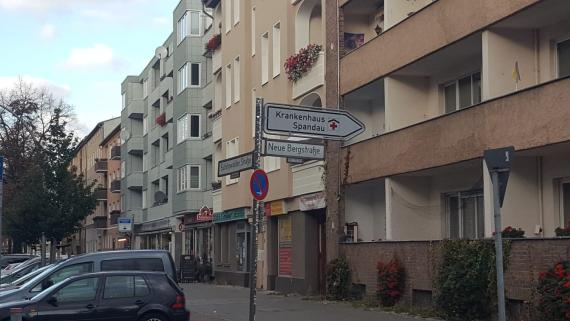 Die Straße zum ehemaligen Neuen Jüdischen Friedhof