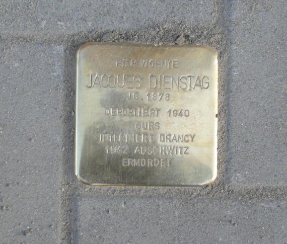 Stolperstein von Jacques Dienstag