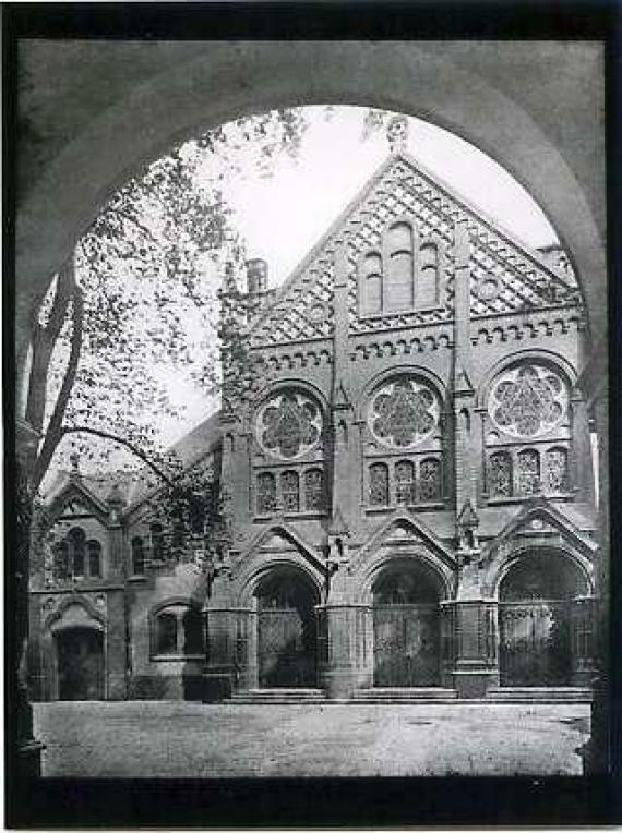 Facade of the synagogue Lützowstraße 16