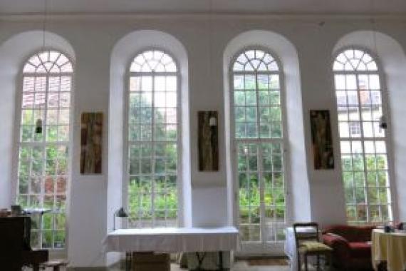 Innenraum der restaurierten Synagoge